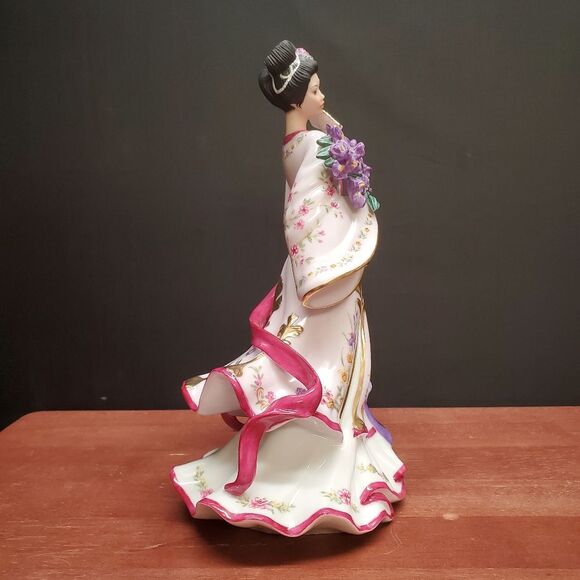 The Iris Princess by Lena Liu Porcelain Figurine The Danbury Mint - Picture 4 of 12